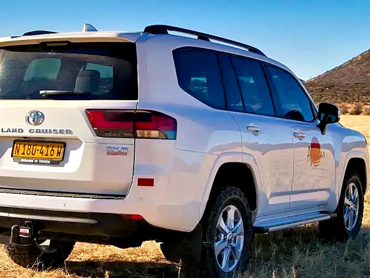 Toyota Land Cruiser 300
