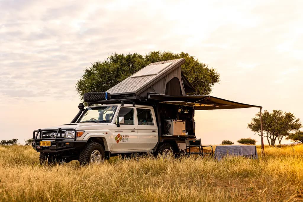 Toyota Land Cruiser 79 with Camping for 4