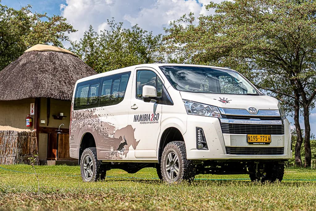 Toyota Quantum 10-Sitzer